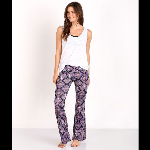 Onzie Bell Flare Pants Fietsa small NWT - Picture 2 of 4